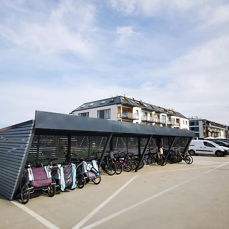 Klimatyzowany Apartament Blue , Sarbinowo Parking Basen Kültér fotó